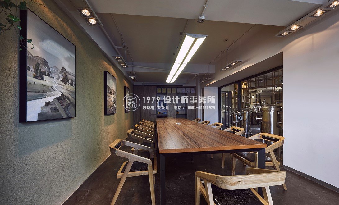 合肥昌盛過濾設(shè)計(jì)有限公司辦公室設(shè)計(jì)之不同角度員工會(huì)議室設(shè)計(jì)效果圖